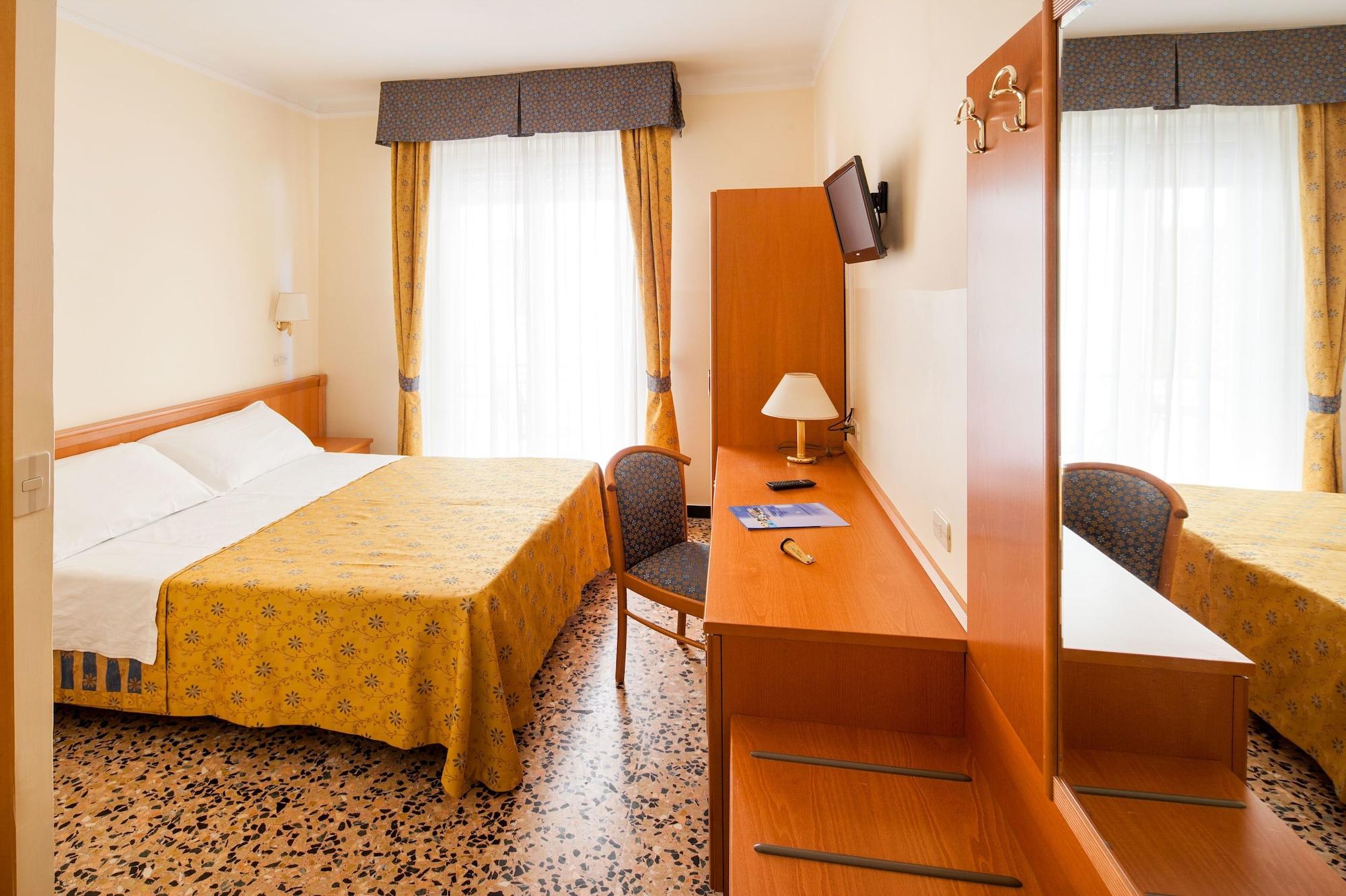 Hotel Curtis Centrale Alassio Exterior photo